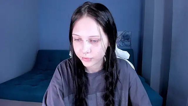 Snapshot of SugarBunny18 chatting on 06-24-26, 03:05 SugarBunny18 online show from 06-24-26, 03:05