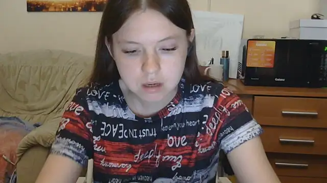 Snapshot of JessicaHolland1 chatting on 06-11-26, 06:50 JessicaHolland1 online show from 06-11-26, 06:50