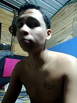 Emyli Liammm online show from 04-03-26, 09:07