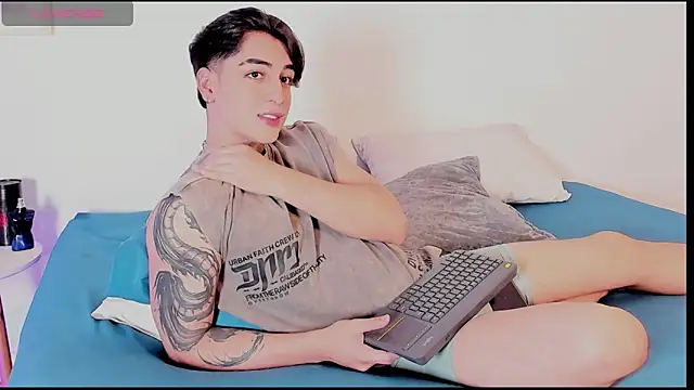 Snapshot of Thiago_angel chatting on 05-12-26, 02:30 Thiago angel online show from 05-12-26, 02:30