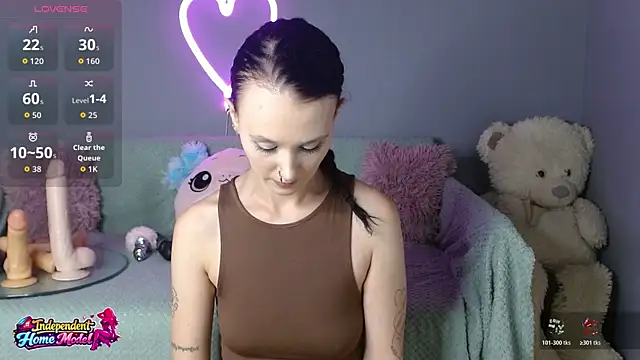 Bea doll online show from 07-08-26, 10:25