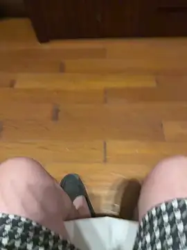 Snapshot of L7D8521 chatting on 04-06-26, 01:23 L7D8521 online show from 04-06-26, 01:23