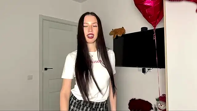 PalmiraJaussen online show from 04-03-26, 05:11