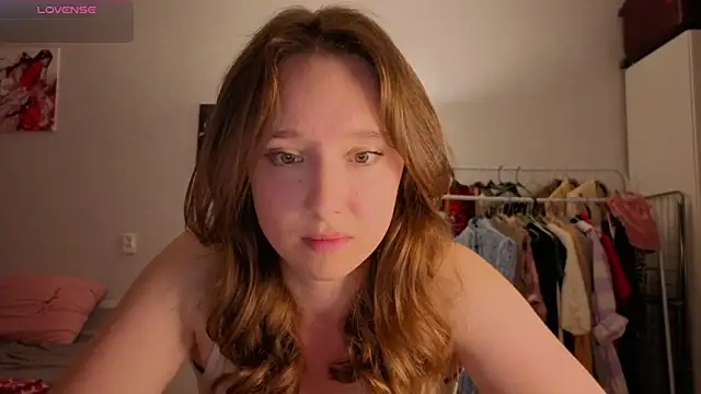 Snapshot of hunny_ines chatting on 07-05-26, 05:42 hunny ines online show from 07-05-26, 05:42