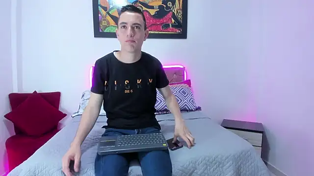 Snapshot of Tatan_Cooper chatting on 04-04-26, 01:37 Tatan Cooper online show from 04-04-26, 01:37