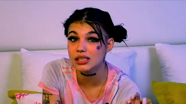 YasminnStorm online show from 06-20-26, 04:59