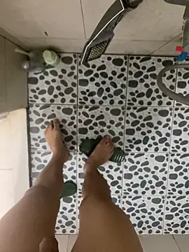 ahtaikk12345 online show from 04-09-26, 11:48