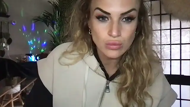 BlondSeduction online show from 05-13-26, 04:04