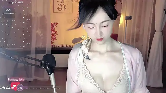 Snapshot of noomi-1111 chatting on 06-03-26, 12:35 noomi-1111 online show from 06-03-26, 12:35