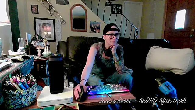 juneafterhours online show from 04-25-26, 08:28
