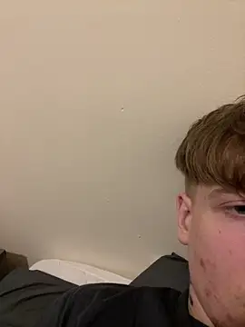 Bigdic321453 online show from 04-03-26, 09:02