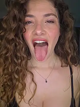 Snapshot of CelineBoyer_ chatting on 06-15-26, 10:12 CelineBoyer online show from 06-15-26, 10:12