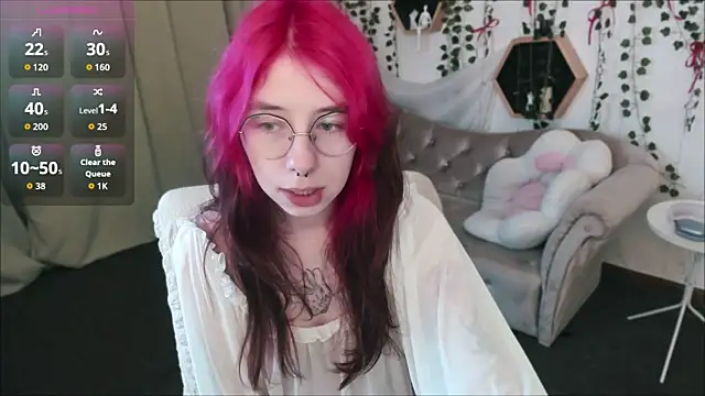 Snapshot of Alice_Nyx chatting on 07-24-26, 08:40 Alice Nyx online show from 07-24-26, 08:40