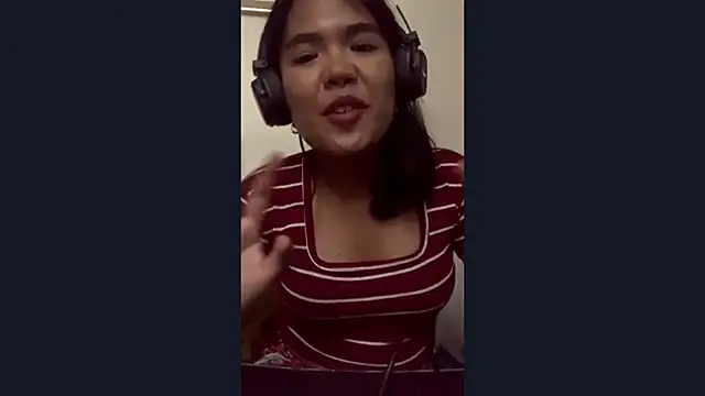 JewellKautzer online show from 04-06-26, 05:41