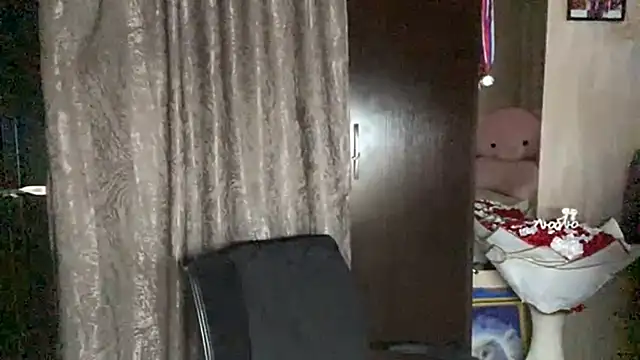 Snapshot of SophieNiktashu chatting on 04-05-26, 12:13 SophieNiktashu online show from 04-05-26, 12:13