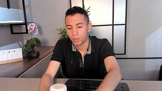 Dylan ross  online show from 04-11-26, 06:34