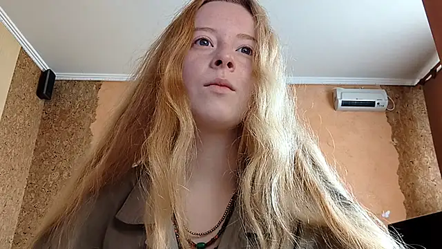 Snapshot of KateVibe_01 chatting on 06-04-26, 09:54 KateVibe 01 online show from 06-04-26, 09:54