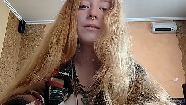 Snapshot of KateVibe_01 chatting on 06-22-26, 10:07 KateVibe 01 online show from 06-22-26, 10:07