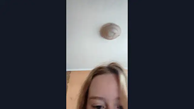 Snapshot of KateVibe_01 chatting on 07-19-26, 04:16 KateVibe 01 online show from 07-19-26, 04:16