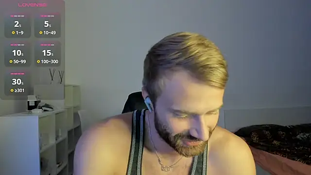 Snapshot of Paul_Rolex chatting on 12-15-25, 09:52 Paul Rolex online show from 12-15-25, 09:52