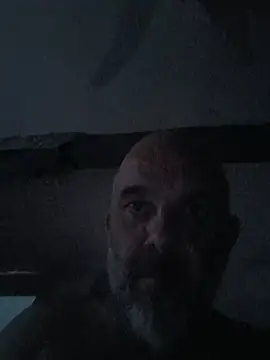 Snapshot of juanma33 chatting on 07-21-26, 07:27 juanma33 online show from 07-21-26, 07:27