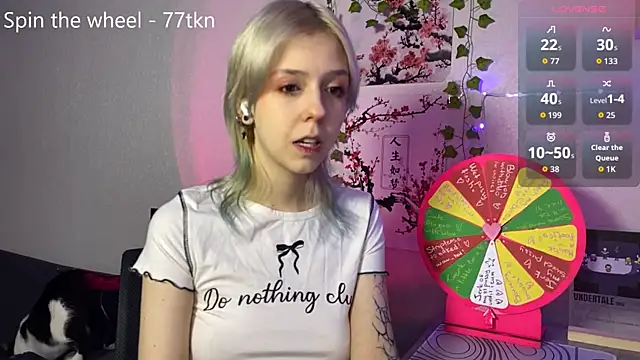 LunaBless online show from 05-30-26, 09:34