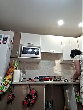 Snapshot of LaliaMia chatting on 03-04-25, 03:55 LaliaMia online show from 03-04-25, 03:55