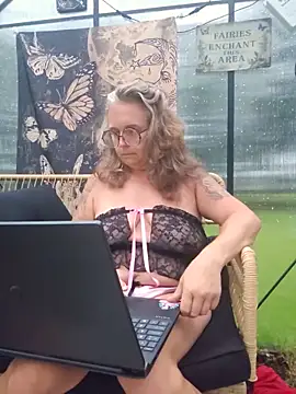 Blondejenn online show from 06-17-26, 11:12