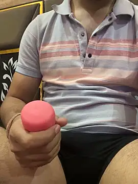 Snapshot of CA_Topper_7837 chatting on 04-11-26, 12:09 CA Topper 7837 online show from 04-11-26, 12:09