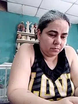 Snapshot of Golositadeamor chatting on 05-13-26, 05:32 Golositadeamor online show from 05-13-26, 05:32