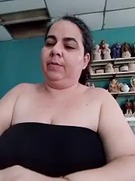 Snapshot of Golositadeamor chatting on 05-15-26, 08:27 Golositadeamor online show from 05-15-26, 08:27