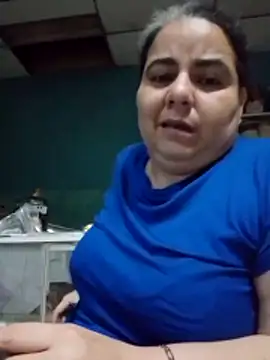 Snapshot of Golositadeamor chatting on 05-19-26, 03:46 Golositadeamor online show from 05-19-26, 03:46