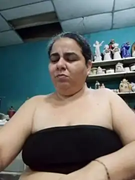 Snapshot of Golositadeamor chatting on 05-28-26, 01:47 Golositadeamor online show from 05-28-26, 01:47