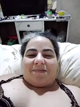 Snapshot of Golositadeamor chatting on 06-02-26, 01:29 Golositadeamor online show from 06-02-26, 01:29