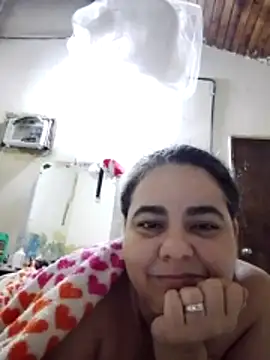 Snapshot of Golositadeamor chatting on 06-04-26, 06:14 Golositadeamor online show from 06-04-26, 06:14