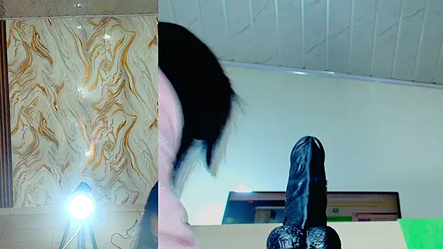 Snapshot of peachy__baby chatting on 07-11-26, 11:13 peachy baby online show from 07-11-26, 11:13