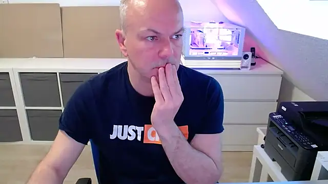 Snapshot of ChatMax30xxx chatting on 04-07-26, 07:20 ChatMax30xxx online show from 04-07-26, 07:20