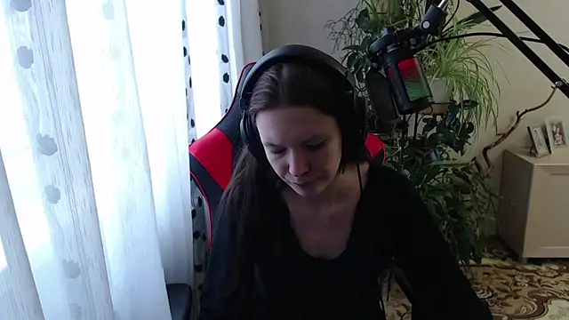 Snapshot of PunyKnee chatting on 04-10-26, 10:31 PunyKnee online show from 04-10-26, 10:31