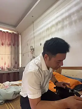 Snapshot of MM-VV888 chatting on 07-12-26, 01:29 MM-VV888 online show from 07-12-26, 01:29