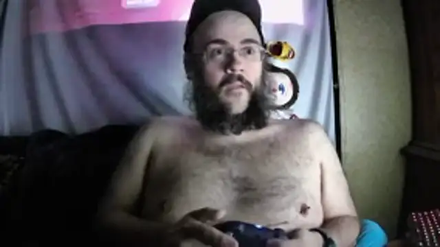 BriTheTopBear online show from 04-07-26, 04:02