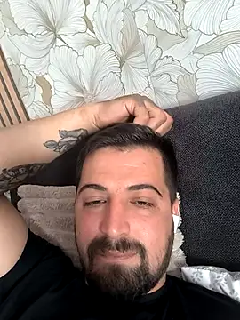 Snapshot of Attila2701 chatting on 04-18-26, 01:26 Attila2701 online show from 04-18-26, 01:26