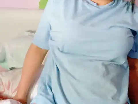 Snapshot of MojaditPussy chatting on 06-01-26, 02:30 MojaditPussy online show from 06-01-26, 02:30