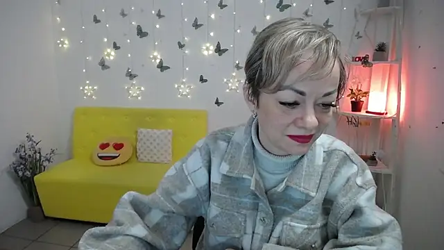 Snapshot of NikaMayu chatting on 05-04-26, 05:14 NikaMayu online show from 05-04-26, 05:14