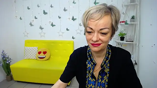 Snapshot of NikaMayu chatting on 05-12-26, 05:15 NikaMayu online show from 05-12-26, 05:15