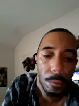 Snapshot of Willybigcock1981 chatting on 04-13-26, 04:01 Willybigcock1981 online show from 04-13-26, 04:01