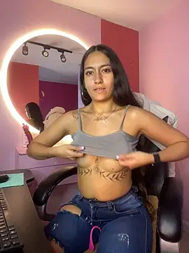 DulceLatinaxo online show from 07-12-26, 06:21
