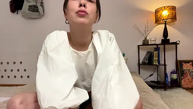 Evelyn Charm online show from 04-16-26, 02:29