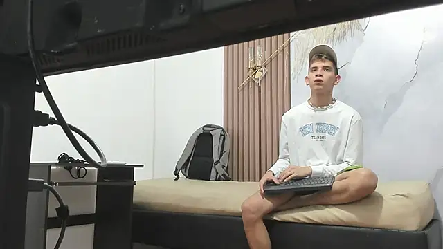 Ethanhot os online show from 05-12-26, 07:55