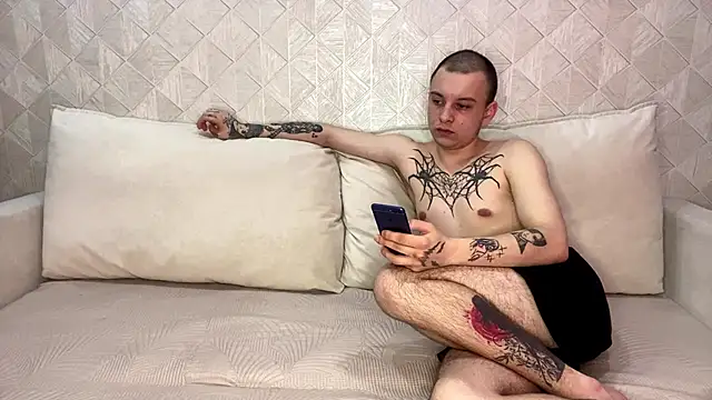 Snapshot of CharmSexyCouple chatting on 04-26-26, 09:40 CharmSexyCouple online show from 04-26-26, 09:40