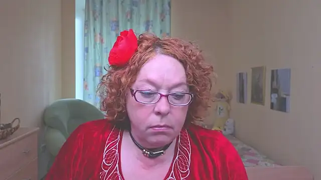 Snapshot of Fara_Flutte chatting on 05-12-26, 05:04 Fara Flutte online show from 05-12-26, 05:04